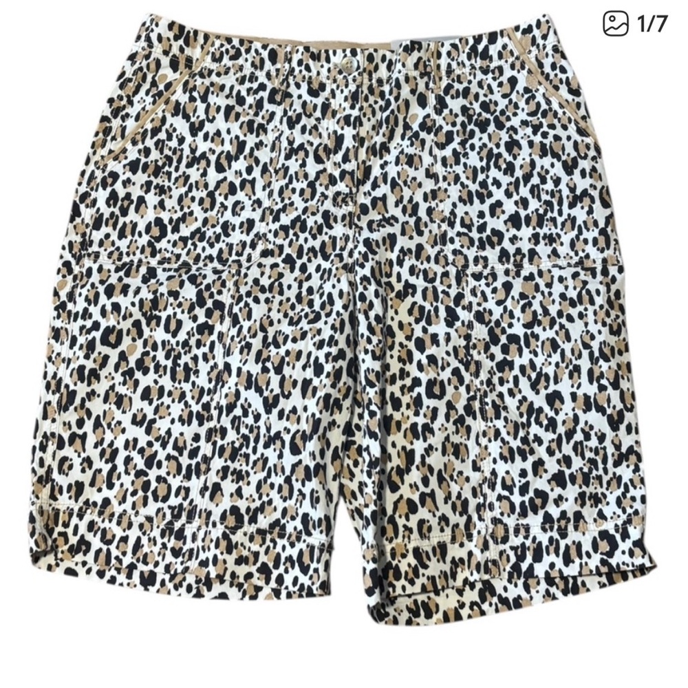 Chico's Animal Print Fly Front Cargo‎ Short - Size 12 (Chico's 2)